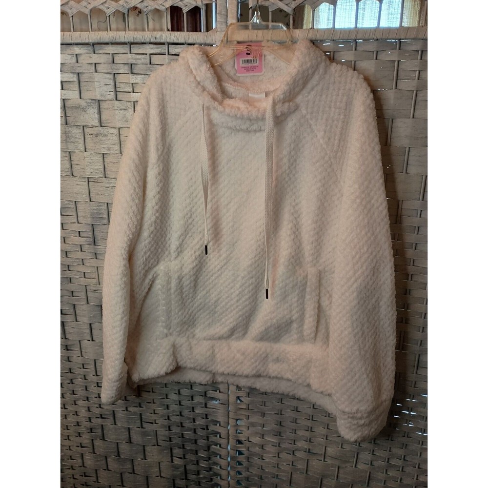 NWT-Womens Plush  Pullover in White Size S Compy Soft Warm